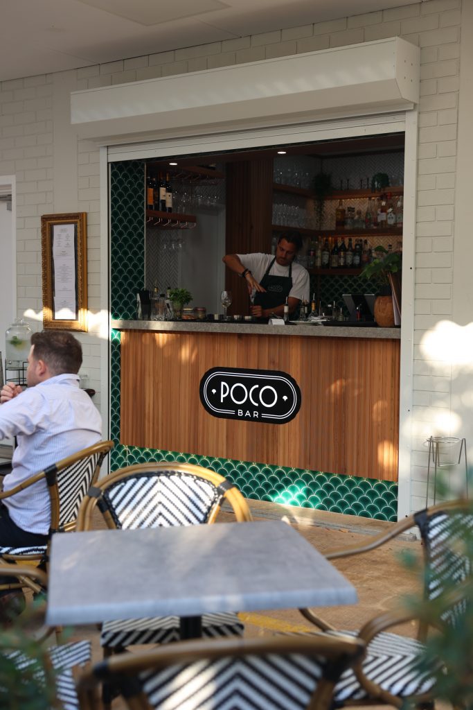 Poco Bar Darwin_The Exhibitionist