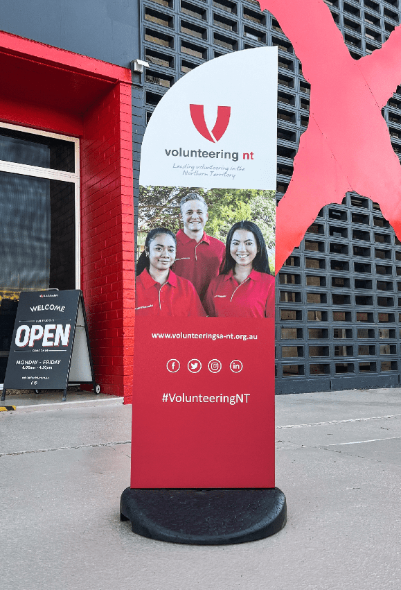 Blad Sign The Exhibitionist