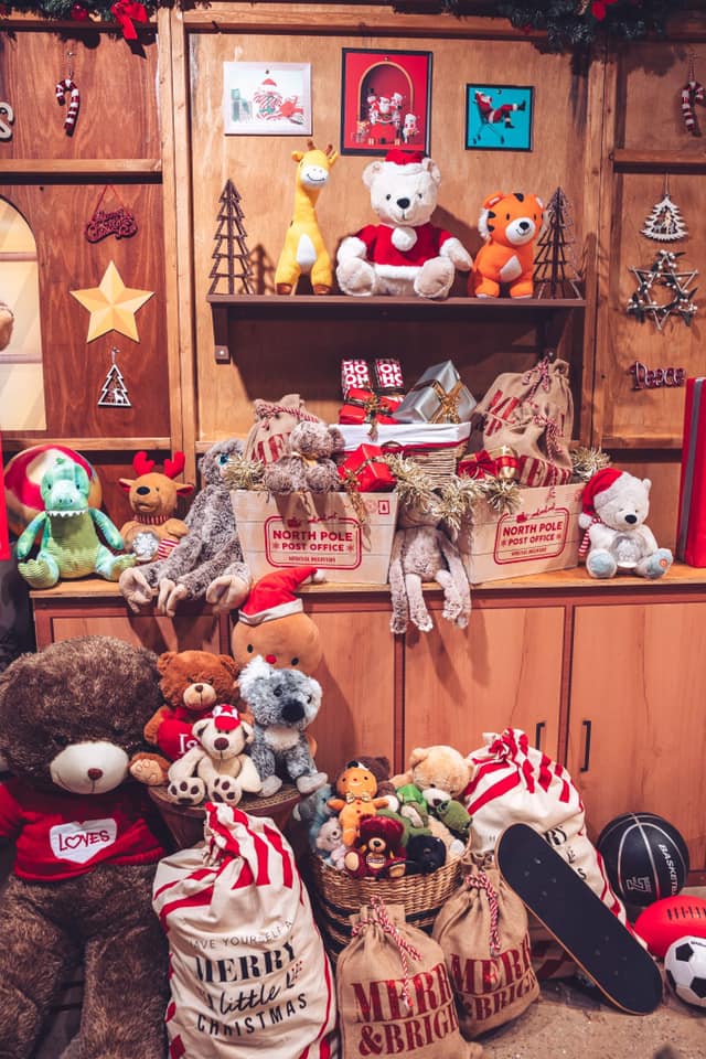 Darwin Waterfront Christmas The Exhibitionist 8