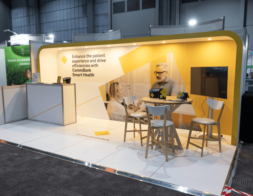 Lumacurved Booth The Exhibitionist