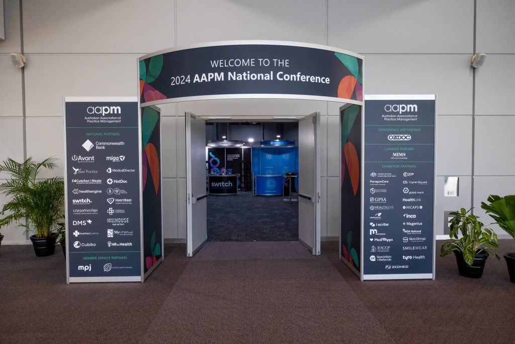 Octanorm Arch 2 The Exhibitionist